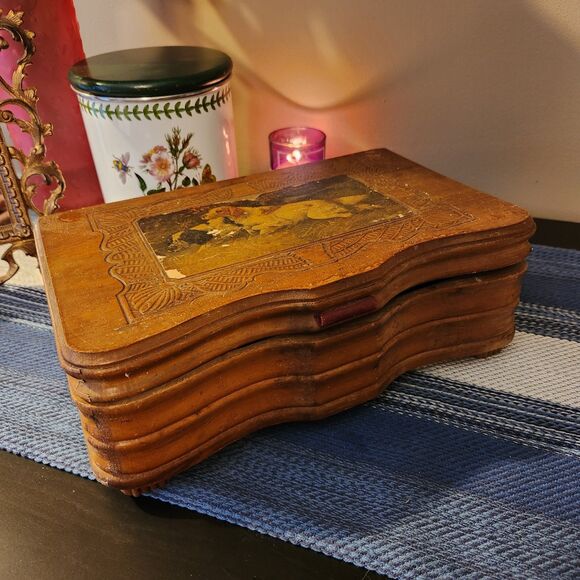 Vintage Carved Wooden Jewelry Trinket Box with Hunting Spaniel Dog Decal/Litho - Picture 2 of 9